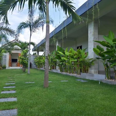 Hotel Kamala Selong Belanak Exterior foto